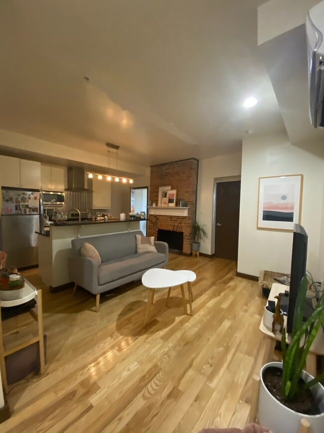 Photo - 925 N Calvert St Unit 1R