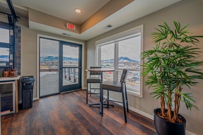 Photo - Summerville Flats