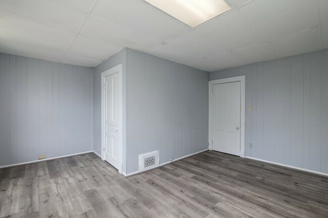 Photo - 2409-2417 W. Clifton Ave