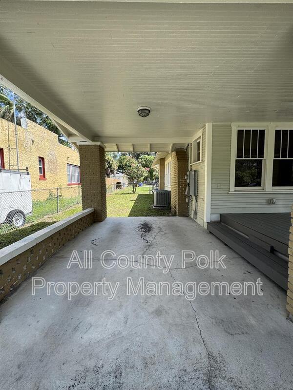 Photo - 202 W Belmar St
