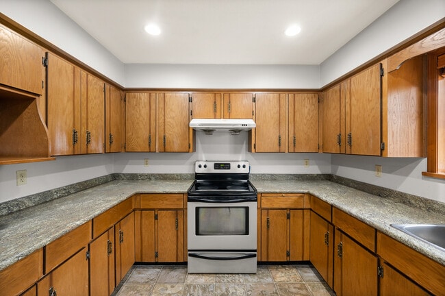 Photo - 3639 Dunsmuir Way