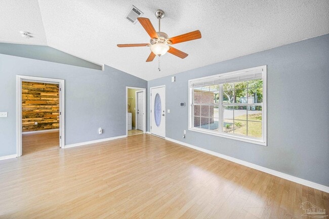 Photo - 5899 Gillum Rd