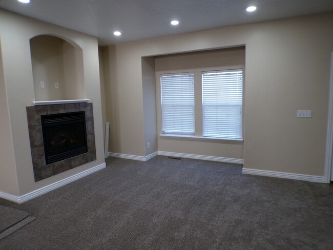 Photo - 2041 W Crescent Row