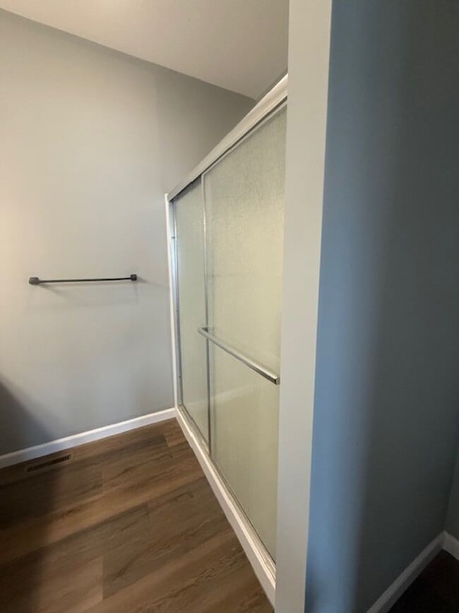 Photo - Charming 3-bedroom/2-bathroom single famil...