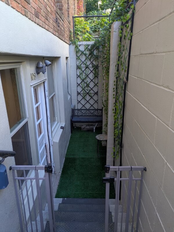 Photo - 4136 Queen Ave S Unidad 108