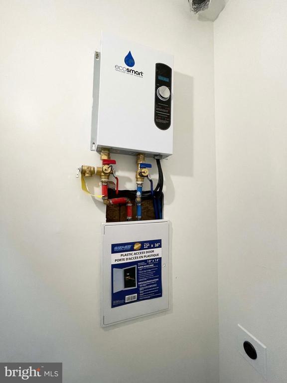 Photo - 311 S 60th St