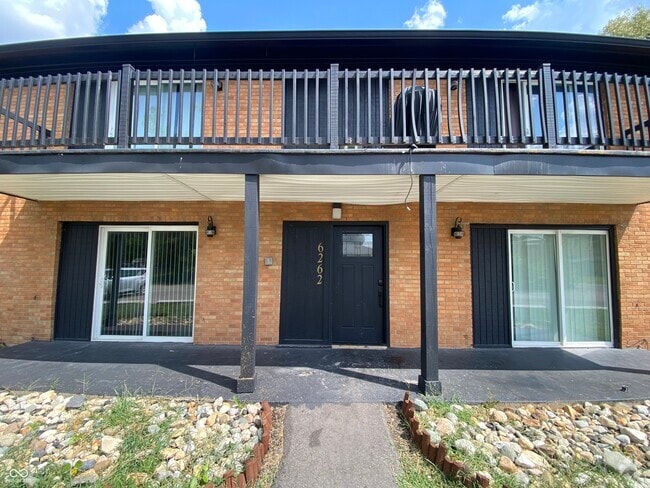 Building Photo - 6262 Eastridge Dr Unit 101 Rental