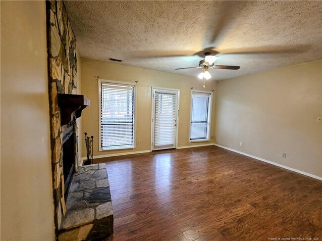 Photo - 1861 Tryon Dr