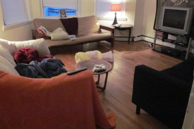 Building Photo - 39 Chester St Unit 4