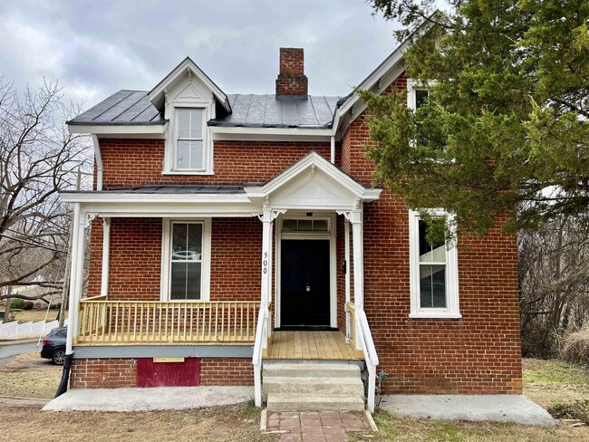 Building Photo - 500 Ridge St