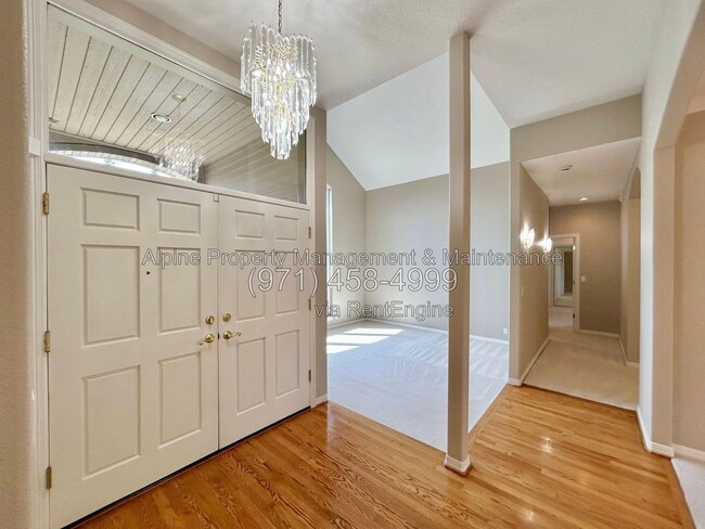 Photo - 820 NW Pebble Beach Way