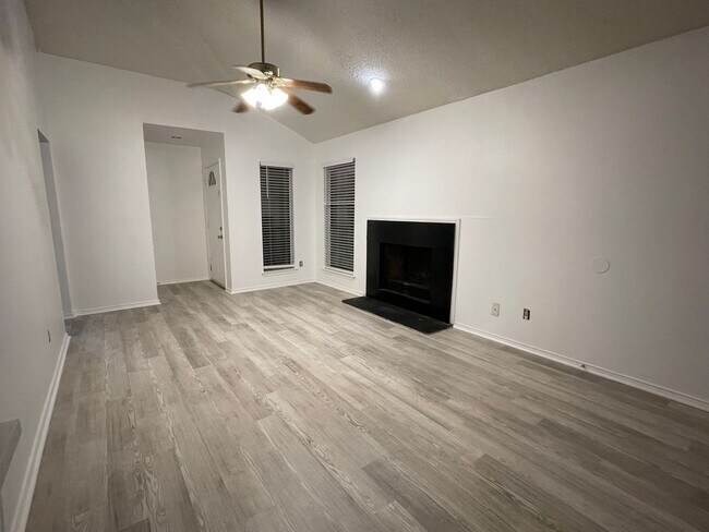 Photo - 2422-2424 Sherry Street Unit 2424