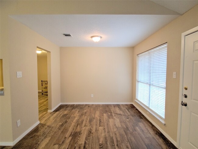 Photo - 4410 Dawn Creek Ln