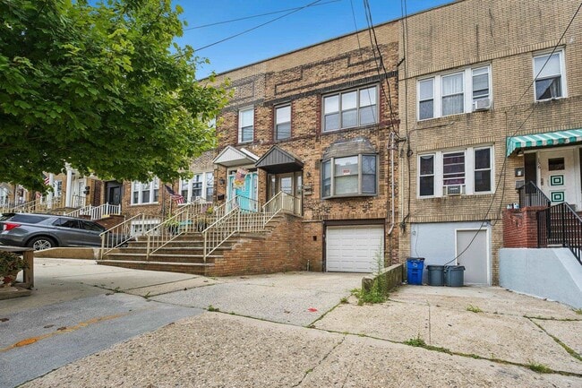Photo - 154 W 29th St