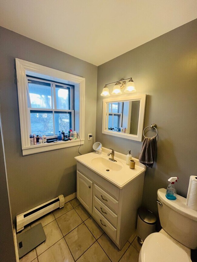 Photo - 366 Hamilton St Unit Apartment 2