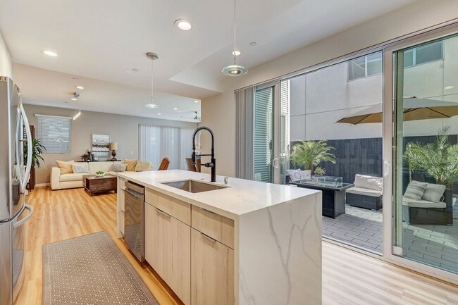 Photo - Available Modern Long Term Unfurnished hom...