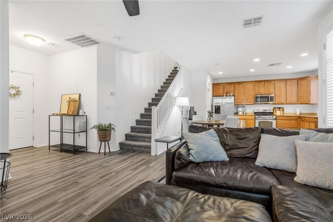 Photo - 10410 Lilac Square Ave
