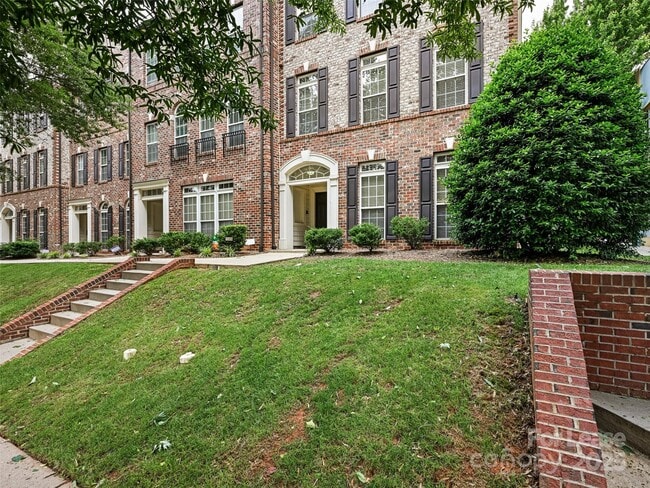 Building Photo - 1530 S Church St Unit A