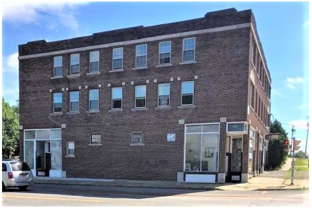 1003 E Fayette