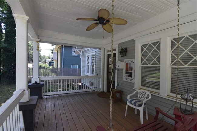 Photo - 375 Atwood St SW