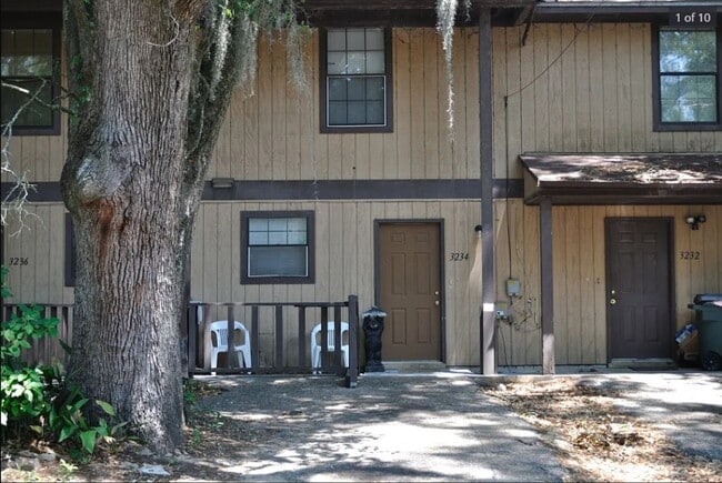 Building Photo - DO NOT APPLY RESIDENT ADD ON- UNIT IS NOT AVAILABLE Post to website only so additional resident c...