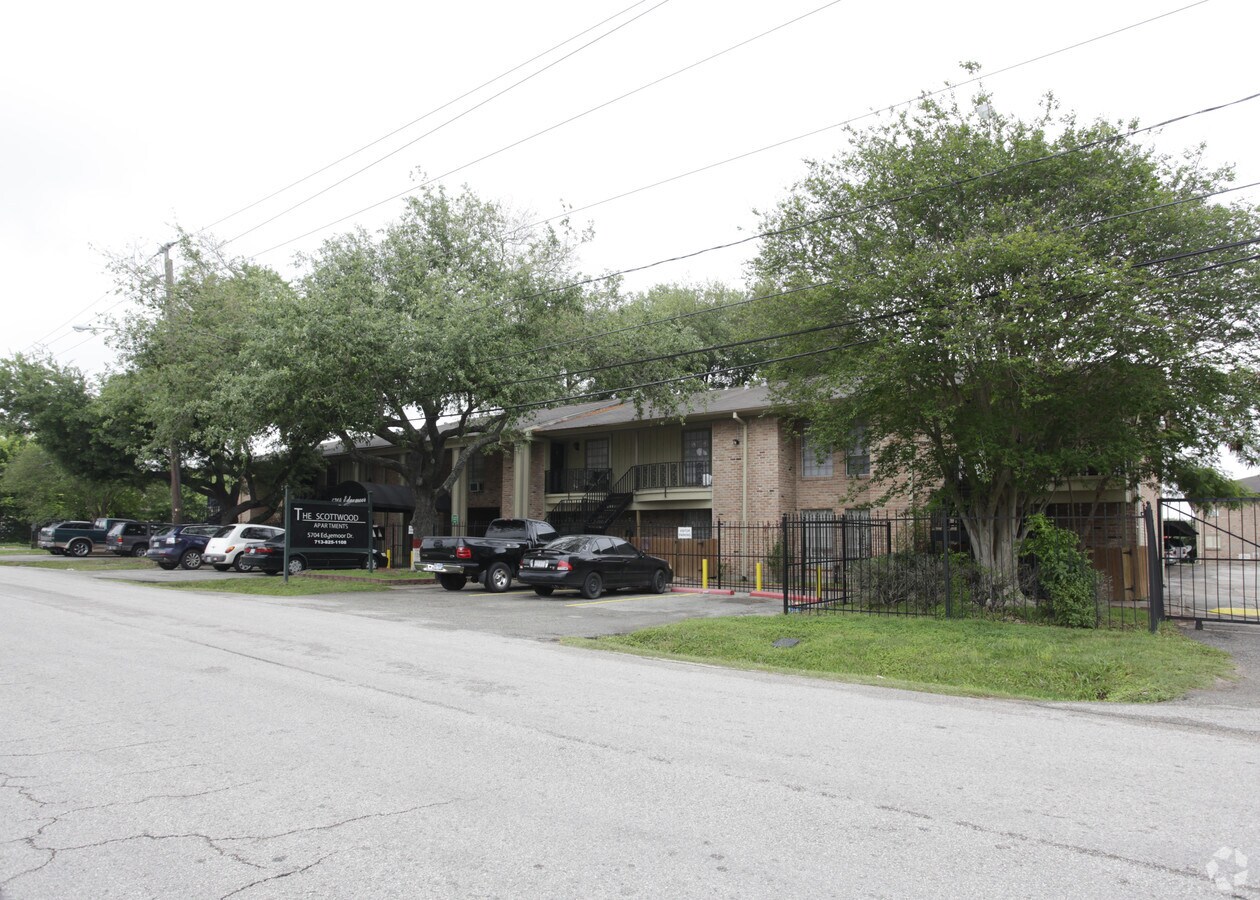 Scottwood - Scottwood Apartments