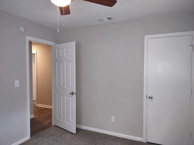 Photo - 1327 Ridgeview Rd