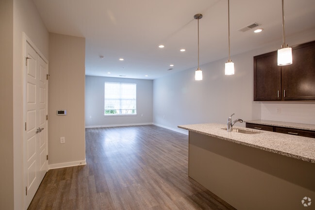 1BR, 1BA