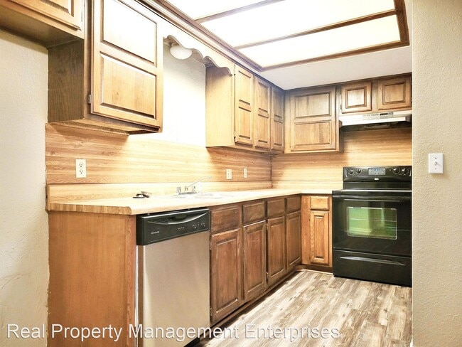 Photo - 2 br, 2 bath House - 434 NE 115th St