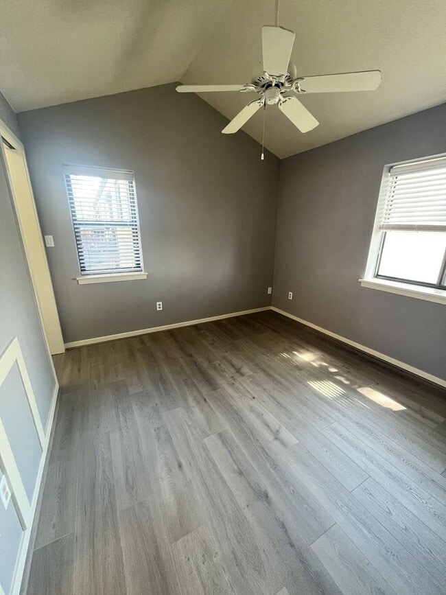 Photo - 146 Paladin Dr