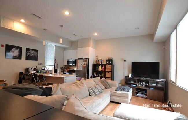 Photo - 53 Glenville Ave Unidad 53