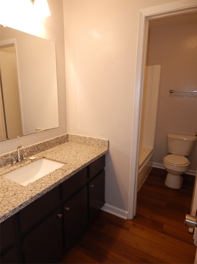 Photo - 204 Northpointe Ave Unit 204
