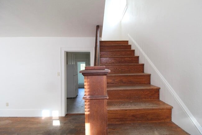 Photo - 805 S High St