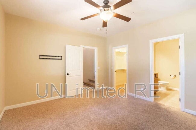 Photo - 425 E Woodland Dr