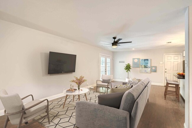 Photo - Bright Stevens Park home minutes from Bishop Arts & Trinity Groves