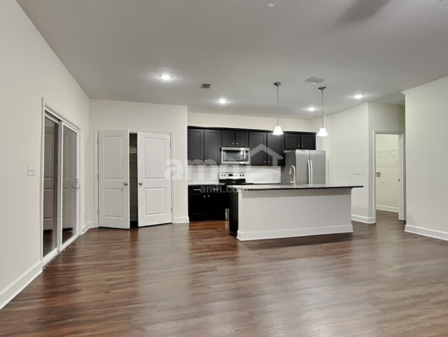 Photo - 998 Tan Tara Trl