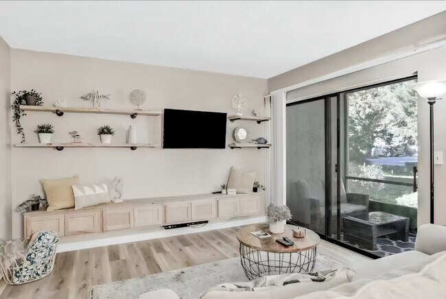 Photo - 9 Tarragona Ct