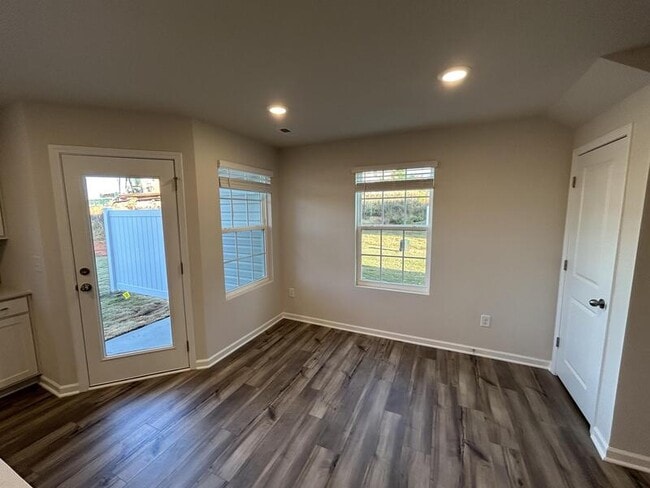 Photo - 516 Brasstown Ct