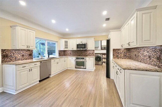 Photo - 7501 Red Bay Pl