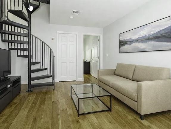 Building Photo - 80 Madison St Unit 2