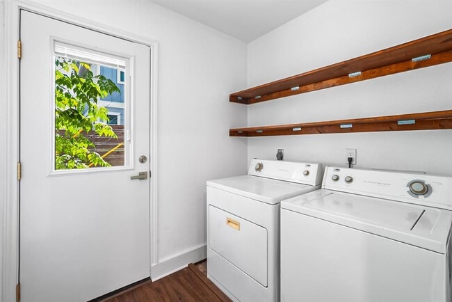 Photo - 2709 Parker Ln