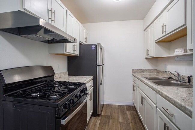 Fairlane Apartments