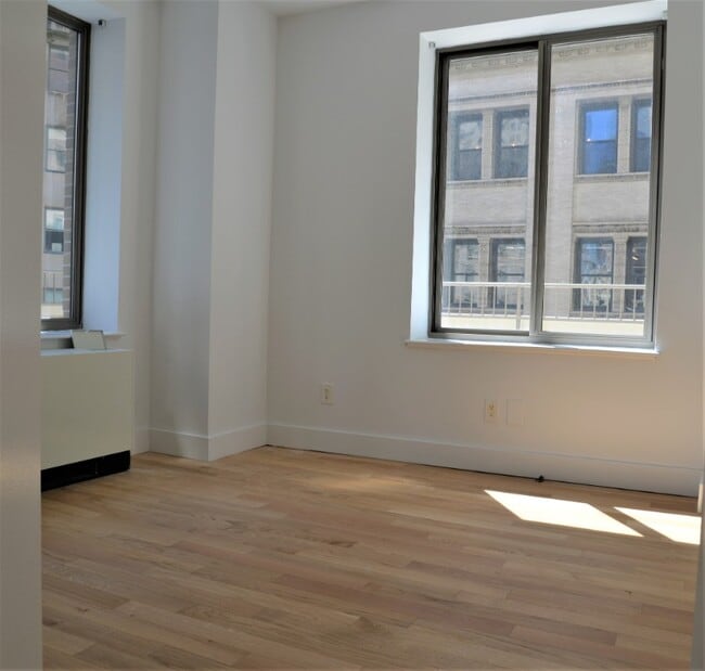 55 Wall St Unit 2220