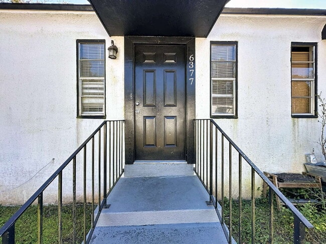 Photo - 6377 Lamar Dr