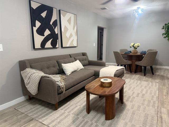 Photo - 328 N Taylor St