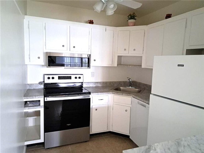 Photo - 2455 NE 51st St Unit E307