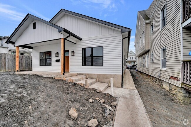 Building Photo - 627 Prescott Ave Rental