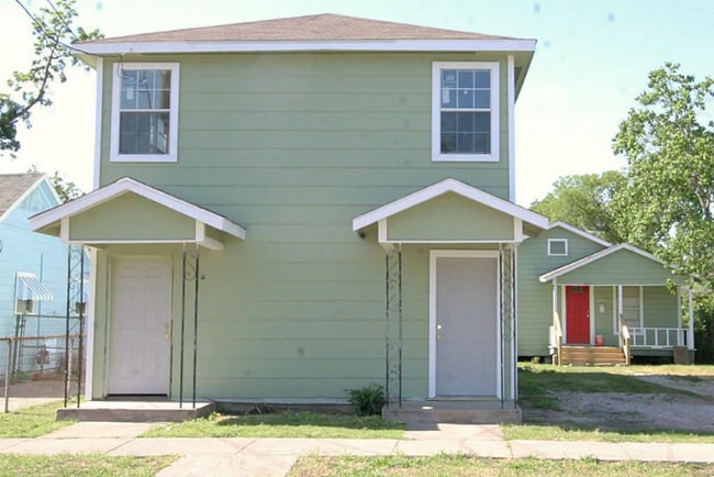 Building Photo - 4506 Hershe St Rental