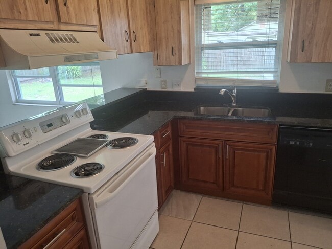 Building Photo - 1207 Groveland Ave Unit 1207 Groveland AVE