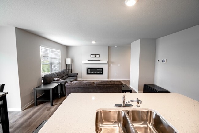 Photo - 5502 144th St